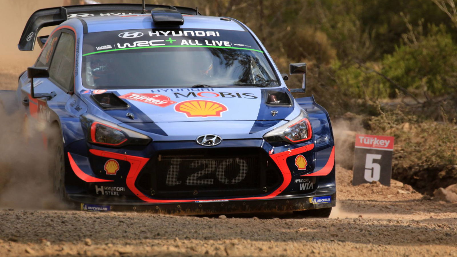 Neuville edges Ogier, Mikkelsen in tight Rally Turkey battle