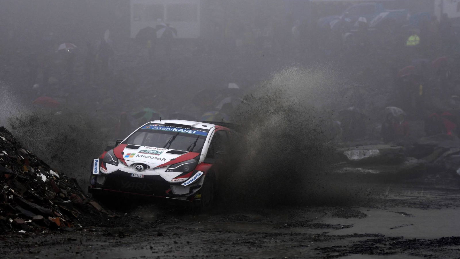 Tanak drops out from lead to hand Ogier Wales Rally GB chance