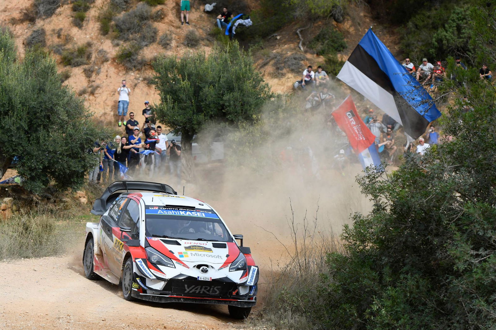 Tanak charges into Rally Australia lead, Ogier remains on title course
