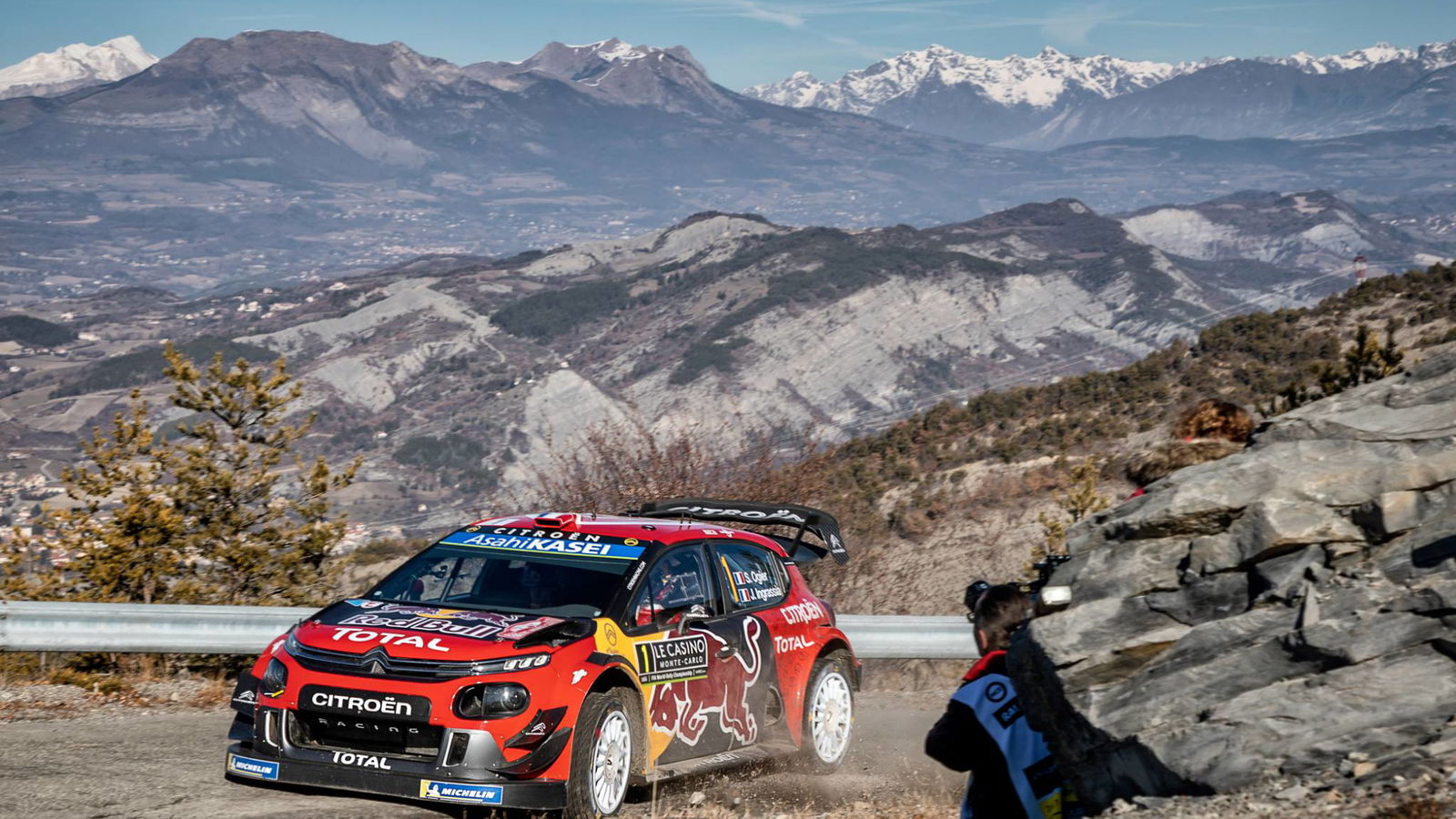 Ogier bertahan untuk kemenangan ketat Rallye Monte-Carlo