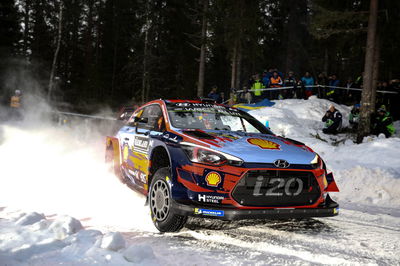 Neuville leads Ogier as Rally Sweden gets underway