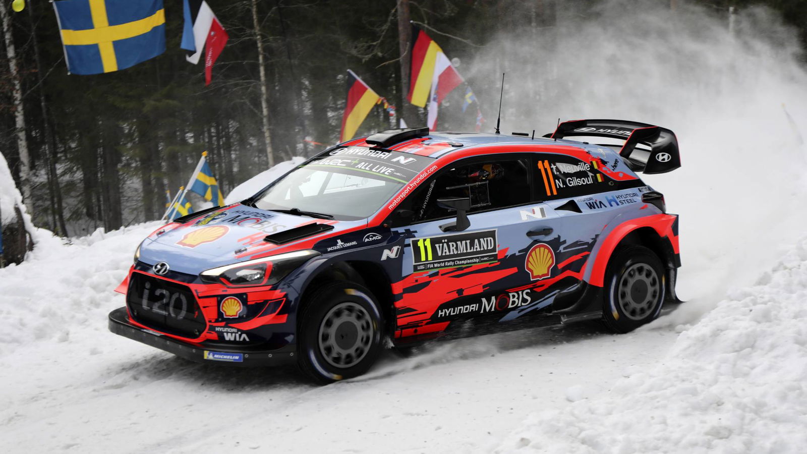 Neuville memimpin Ogier saat Reli Swedia sedang berlangsung