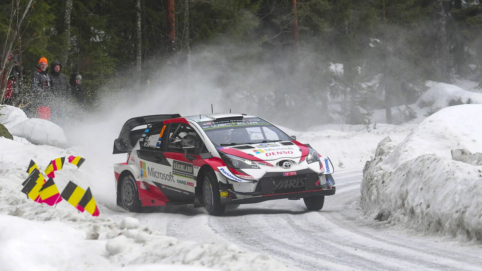 Tanak membentang di depan Mikkelsen, Lapland