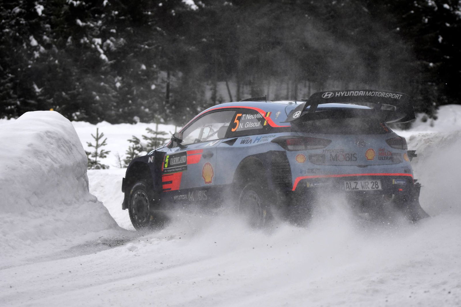 Breen keeps pace with Neuville at Rally Sweden