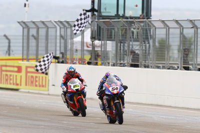 Toprak Razgatlioglu and Leon Haslam, Aragon WorldSBK Sprint Race 2021