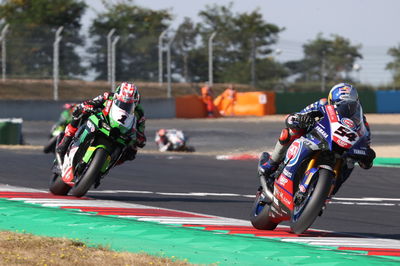 Toprak Razgatlioglu and Jonathan Rea, French WorldSBK Superpole race, 5 September 2021