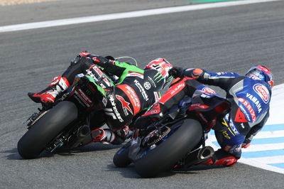 Jonathan Rea and Toprak Razgatlioglu, Jerez WorldSBK race1, 26 September 2021