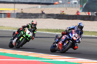 Toprak Razgatlioglu and Jonathan Rea, Argentine WorldSBK race2, 17 October 2021