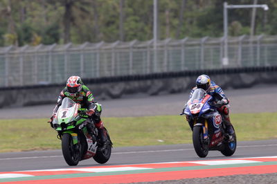 Jonathan Rea and Toprak Razgatlioglu, Indonesian WorldSBK race1, 21 November 2021