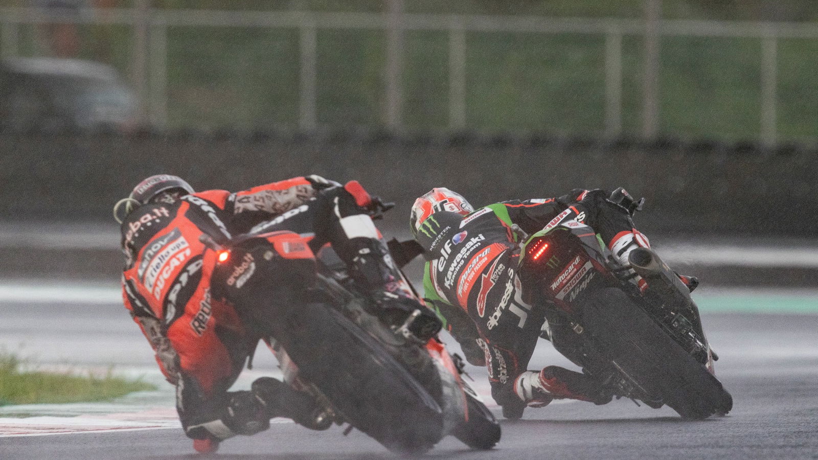 Jonathan Rea and Scott Redding, Indonesian WorldSBK race2, 21 November 2021
