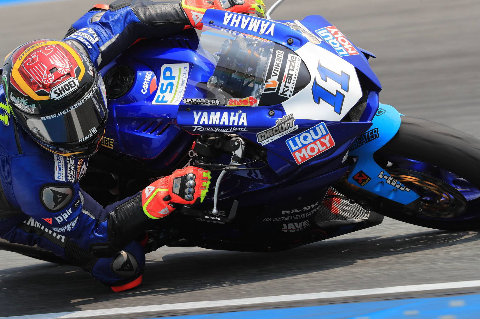 Krummenacher edges five-way battle