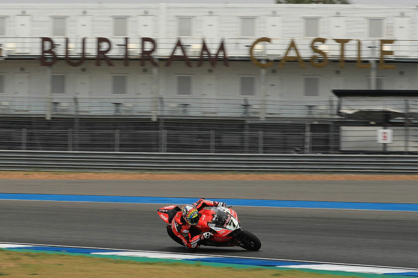 Laverty suffers broken pelvis in Torres clash