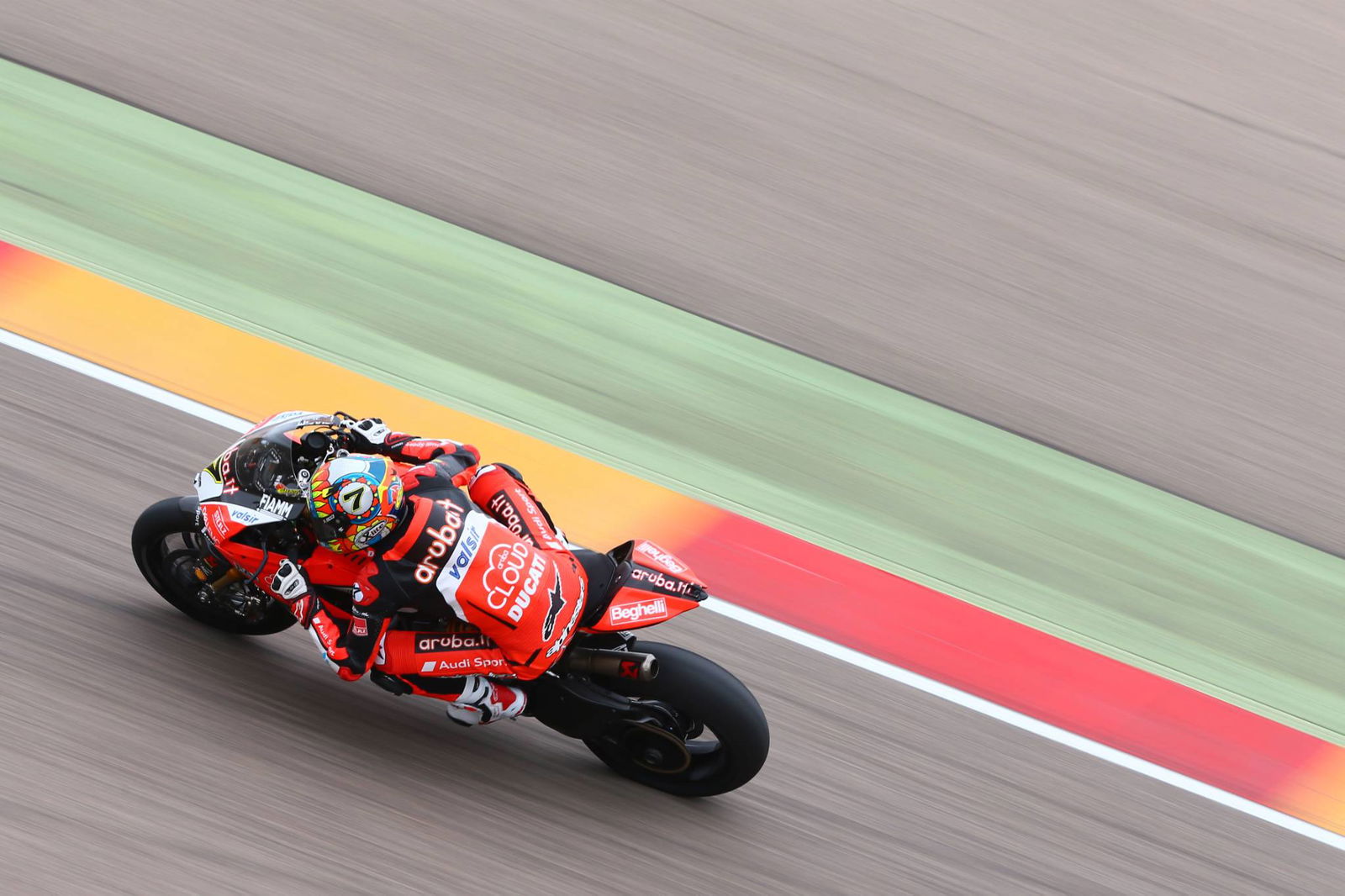 Davies sees off Rea for Aragon victory