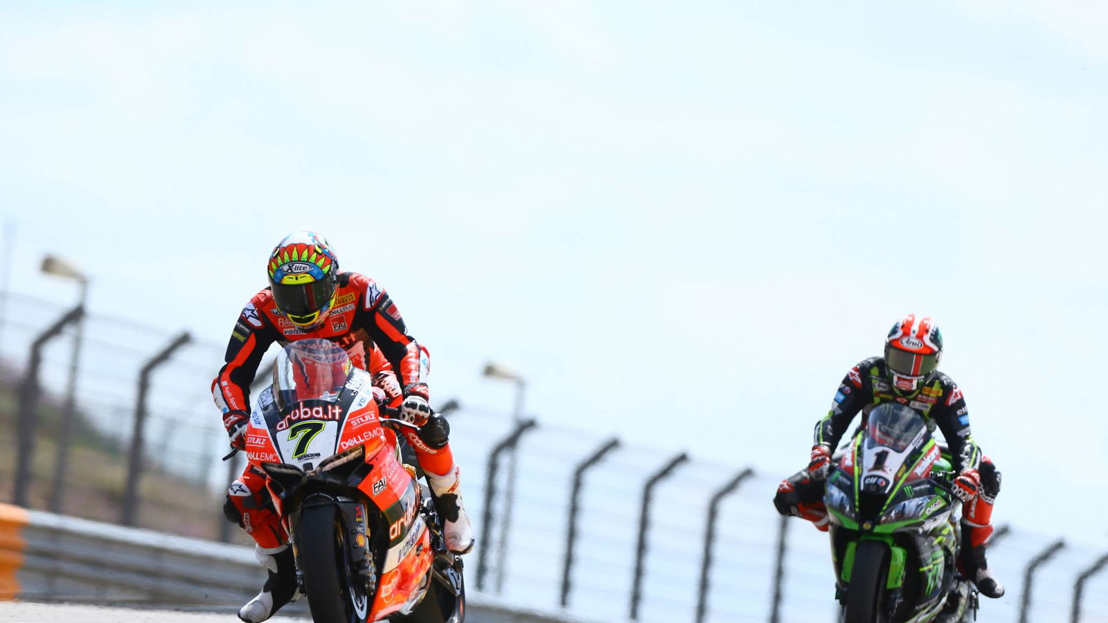 Davies, Rea share top spot with equal times