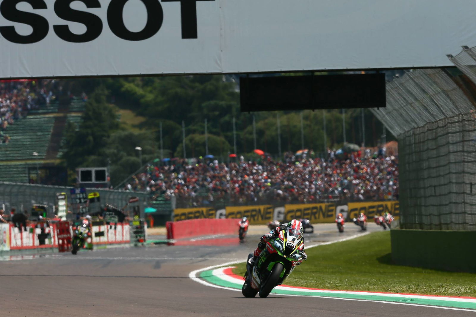 Rea sees off Davies to equal Fogarty wins record