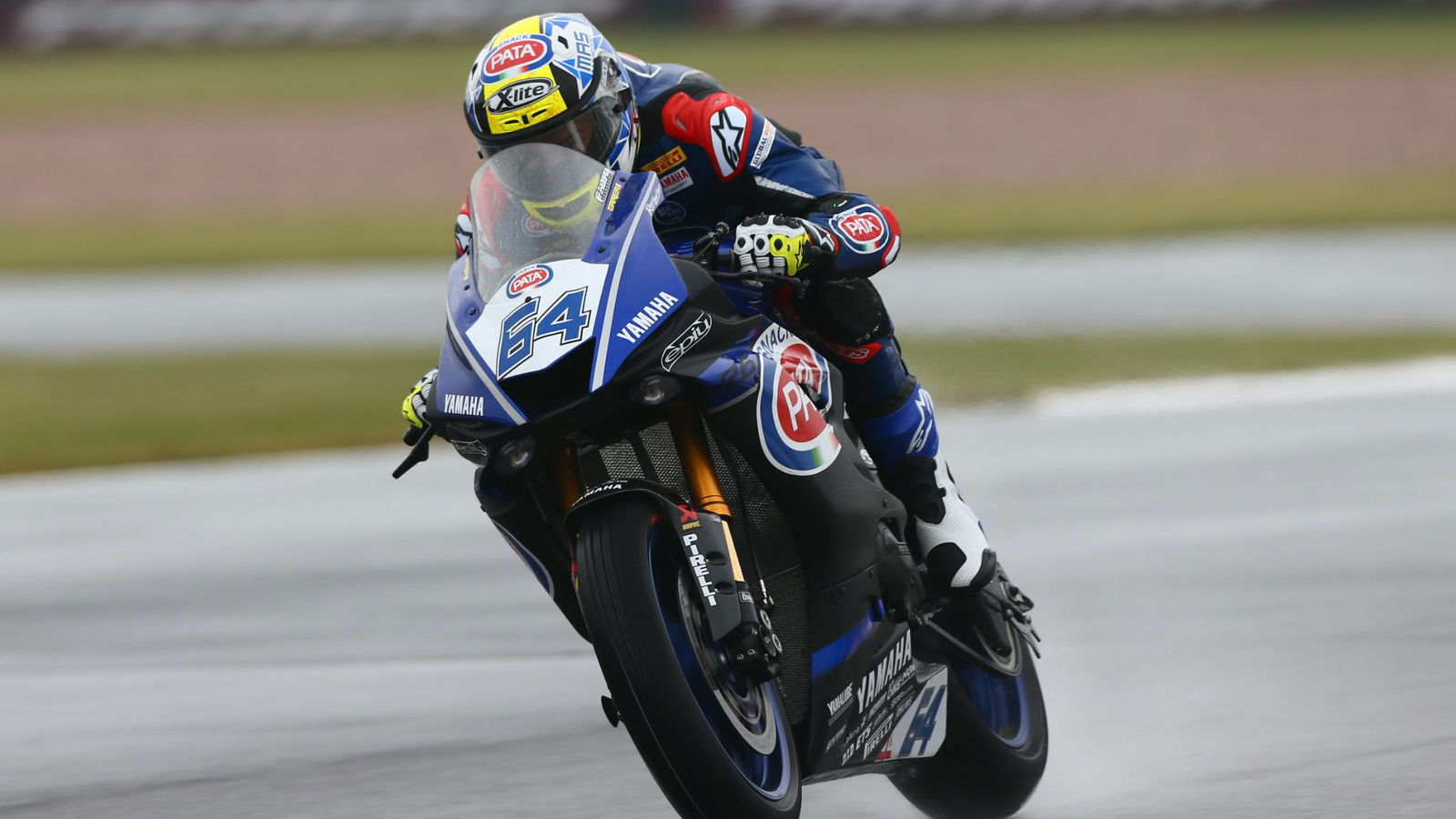 Caricasulo leads tight battle from Mahias, Cluzel