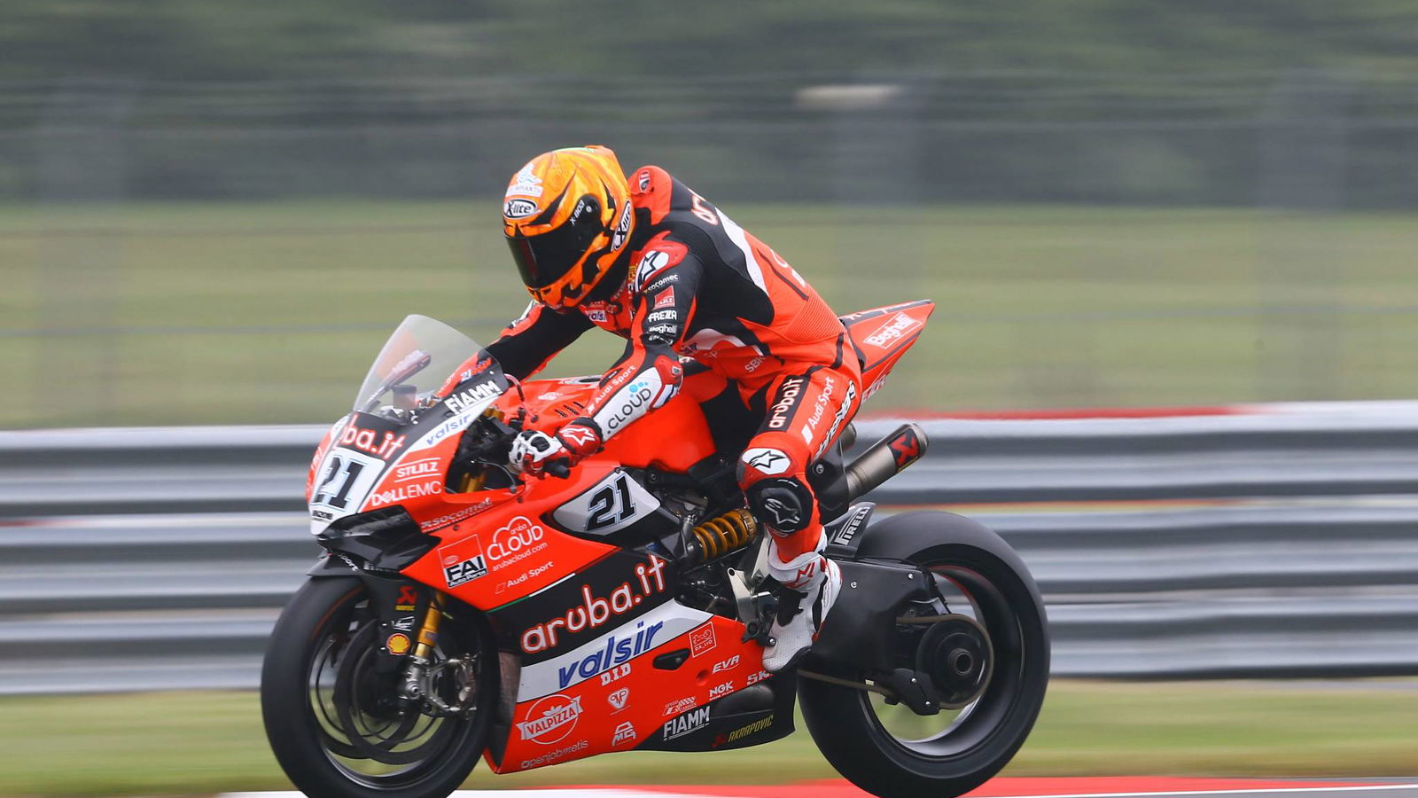 Rinaldi tops drying FP1 as World Superbikes return to Brno