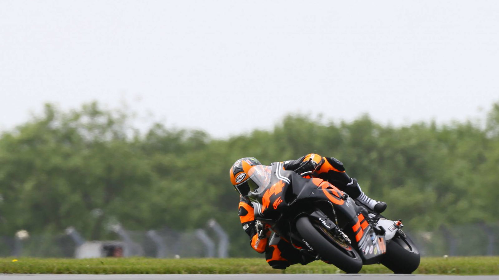 Rea jumps ahead of Mackenzie in Assen FP1