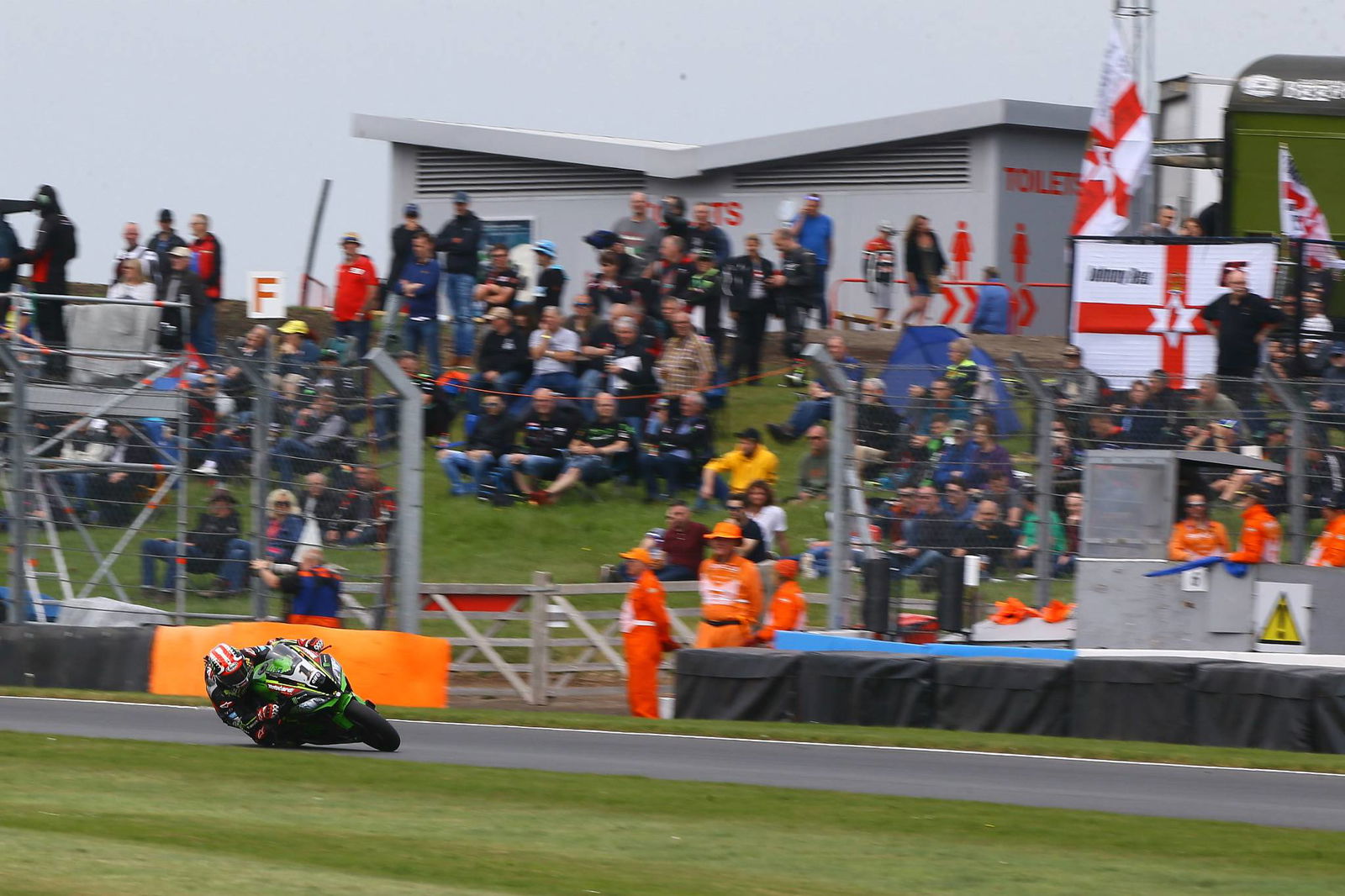 Double delight for van der Mark at Donington Park