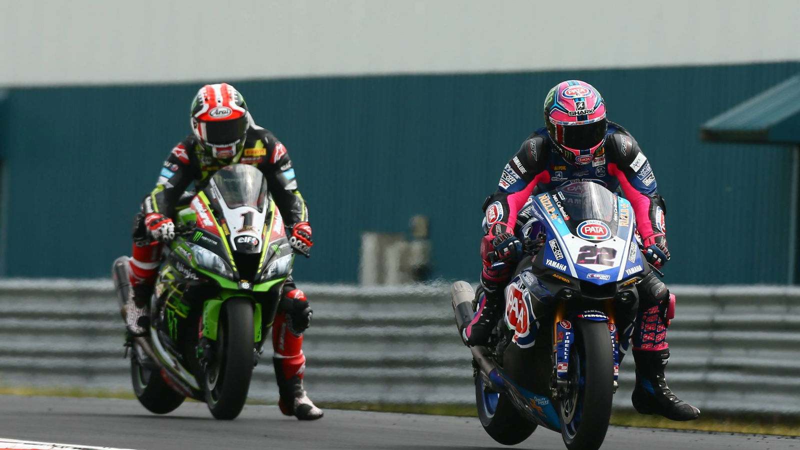 Rea menjauhi Lowes di Misano