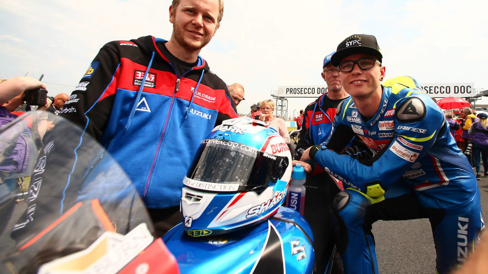 Ray memimpin cahaya dengan wildcard World Superbike