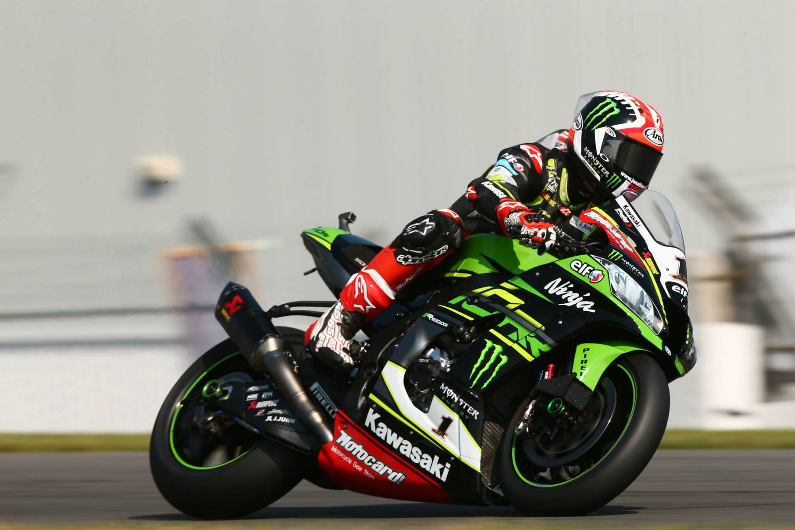 Rinaldi tops drying FP1 as World Superbikes return to Brno