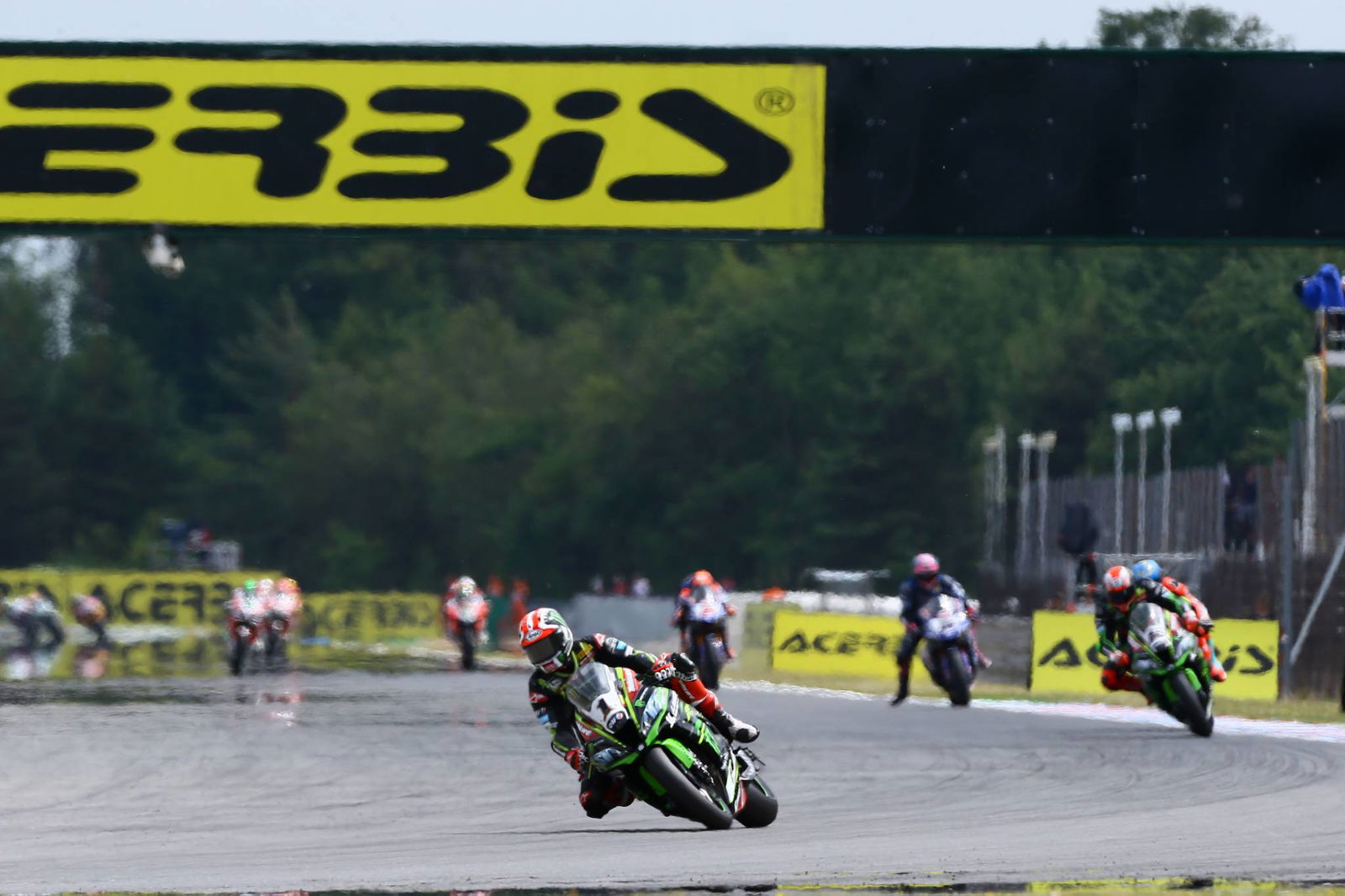 Lowes takes maiden World Superbike win as Rea, Sykes clash