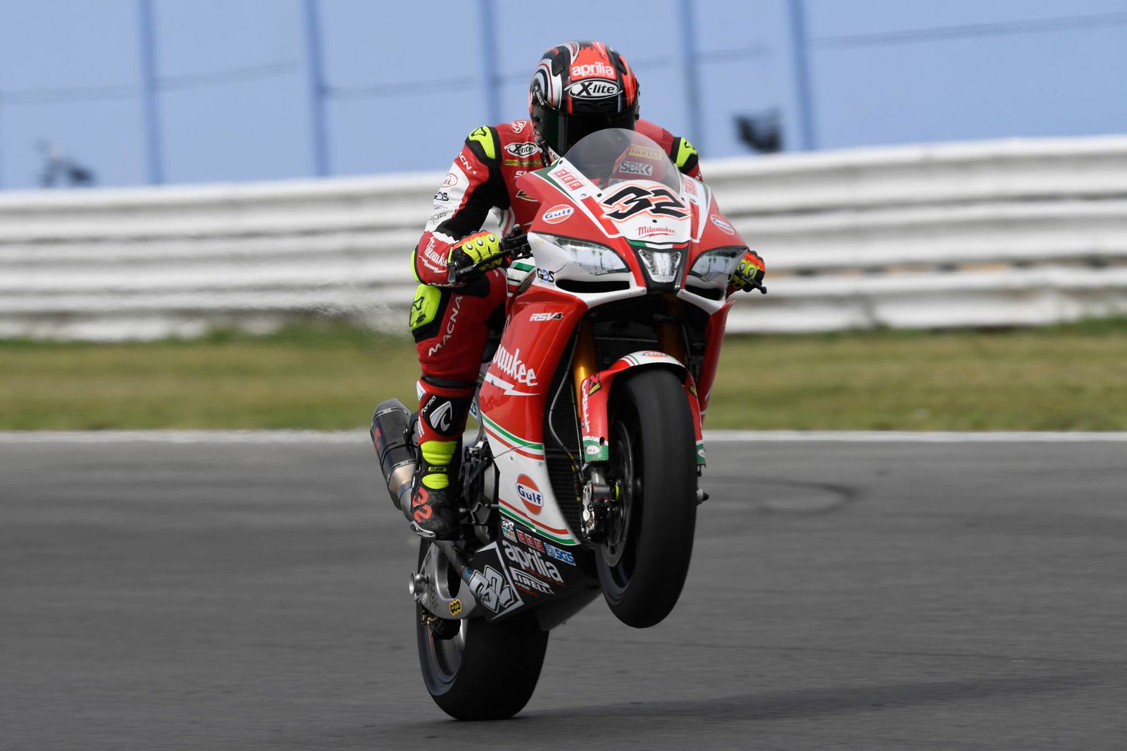 Savadori memimpin biaya Milwaukee Aprilia