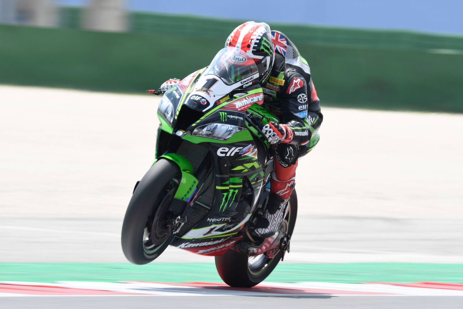 Rea eases to lights-to-flag victory in Misano opener