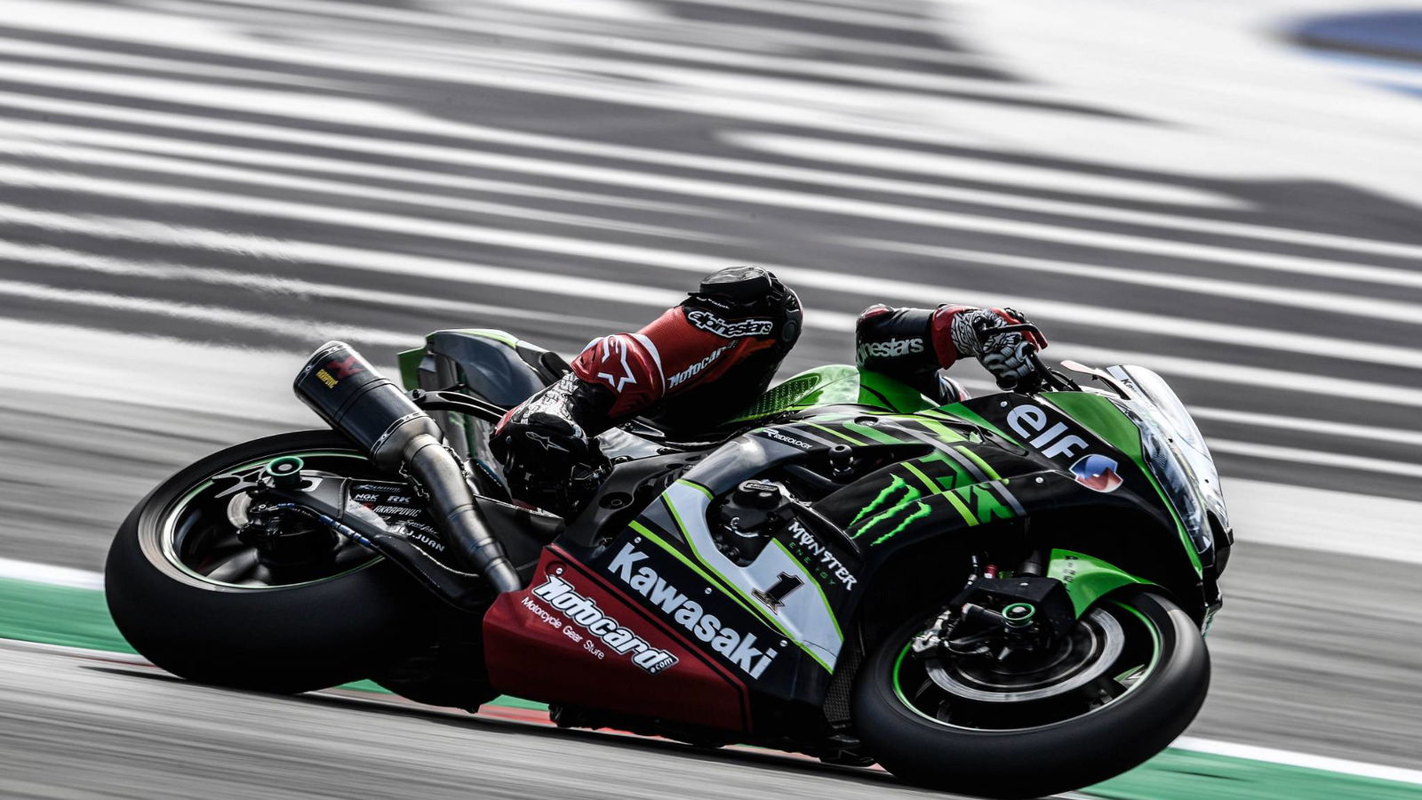 Rea remains top despite FP2 off