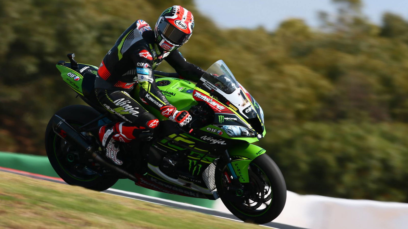 Rea memegang kendali untuk memenangkan pembuka Portimao