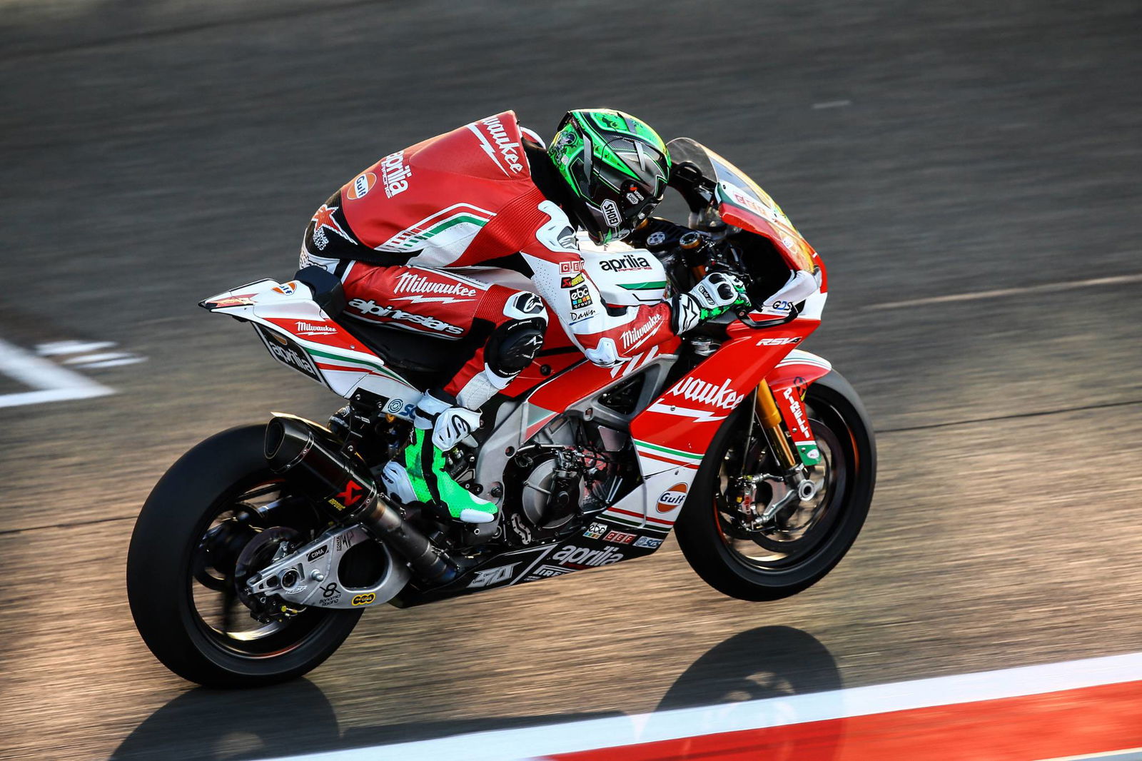 Qatar WorldSBK: Laverty leads after taking command in tight FP3