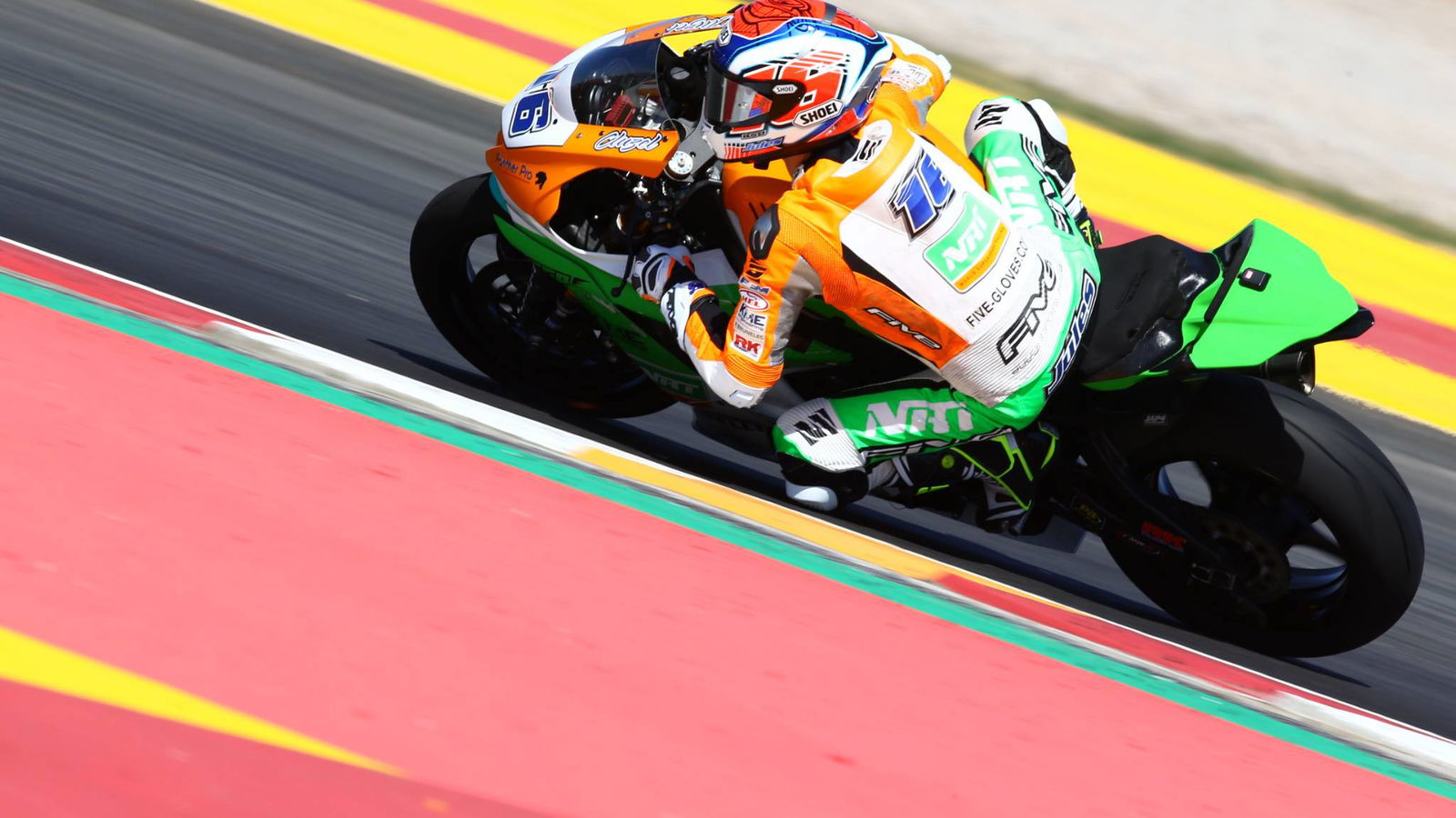 Cluzel takes World Supersport title fight to final round