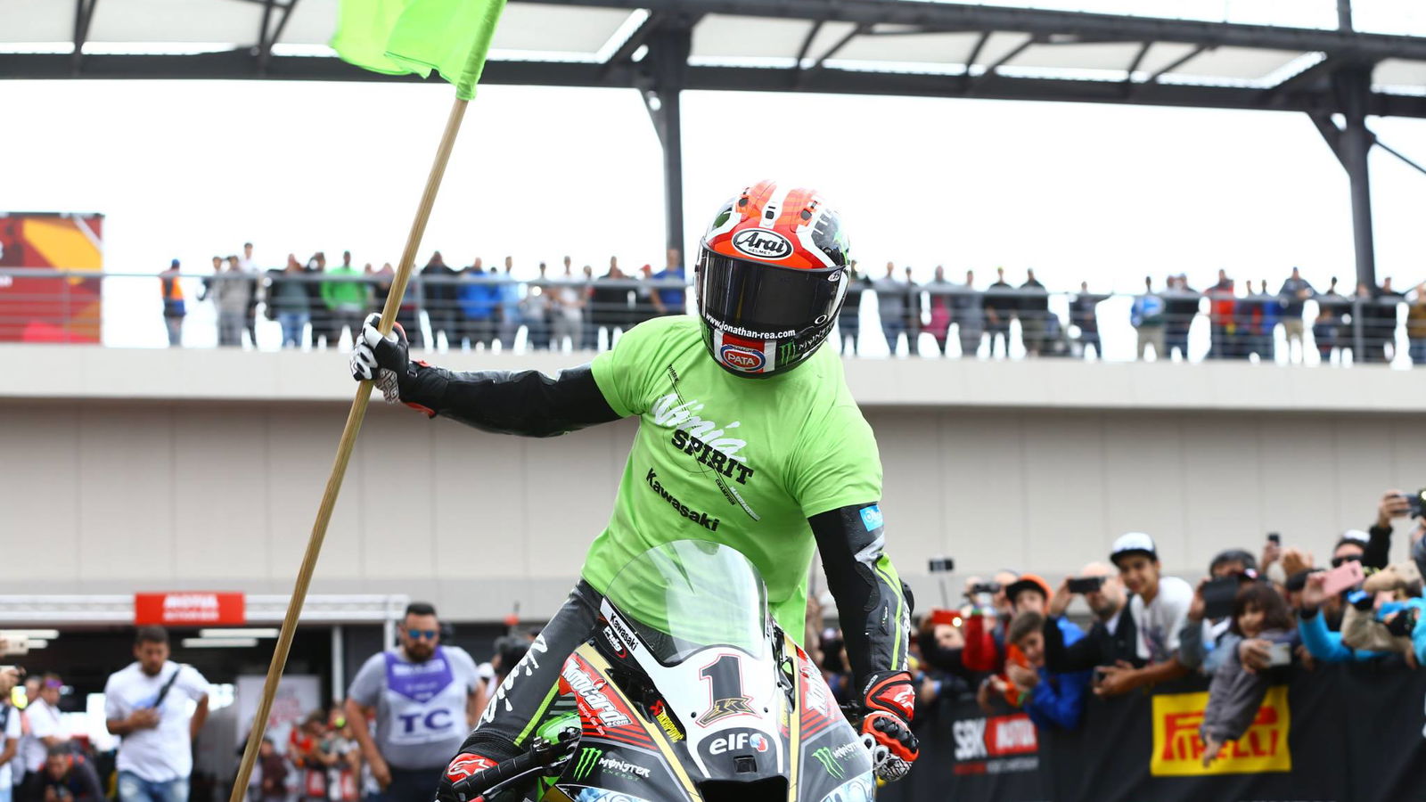Rea makes World Superbike history with perfect 10