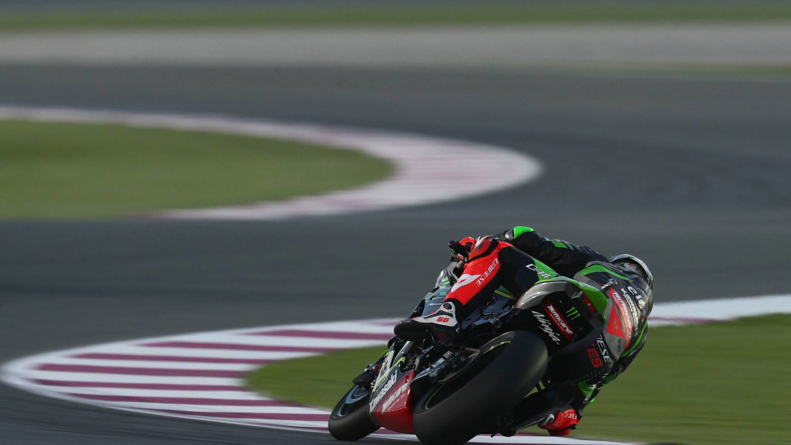 Qatar WSBK: Sykes in the mix in Losail