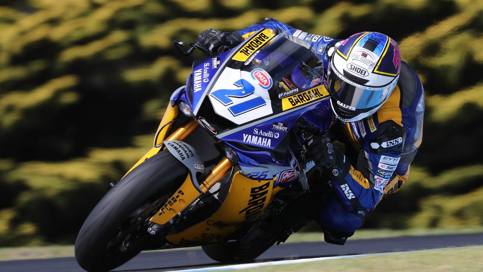 Krummenacher wins drama-hit Phillip Island race