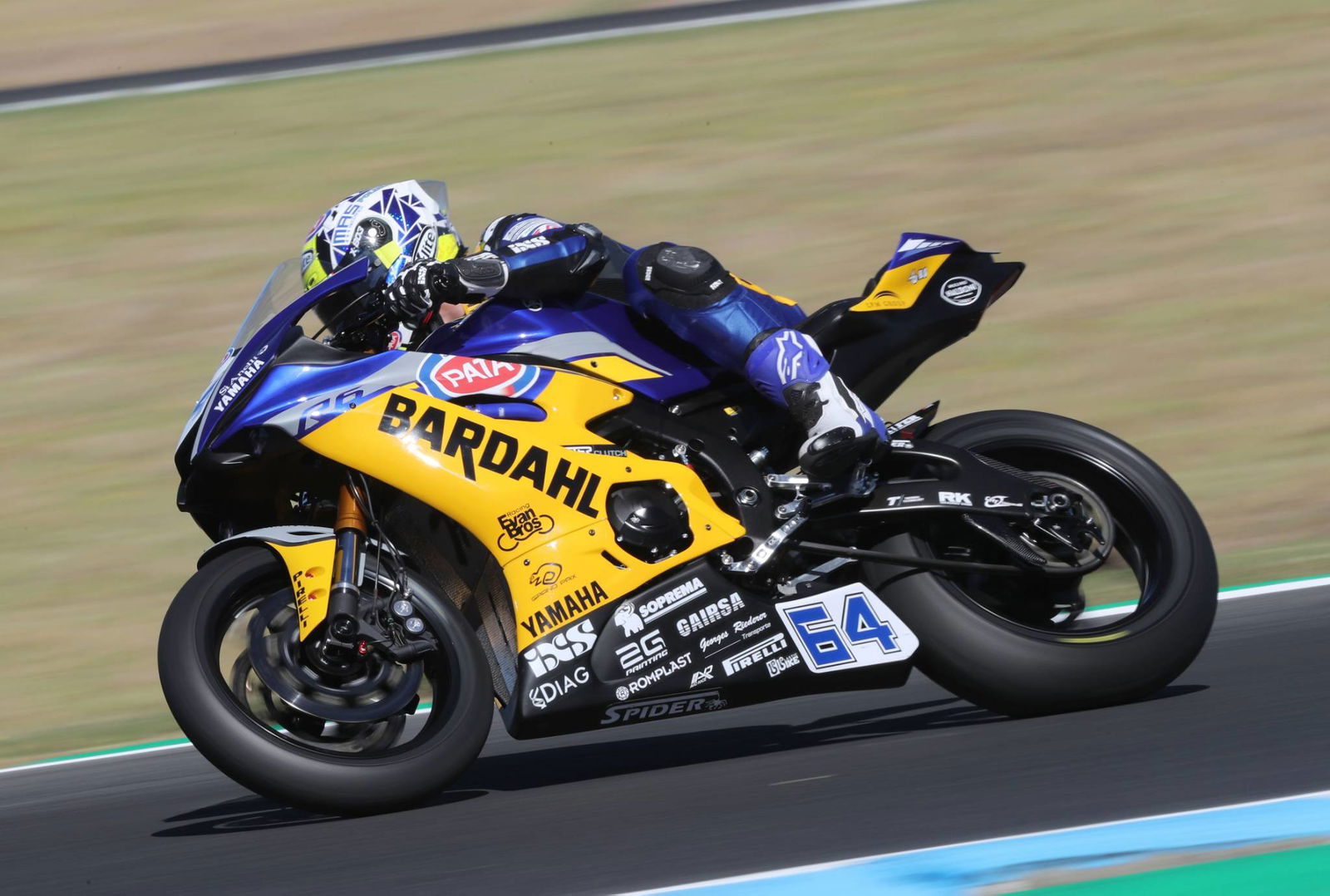 Krummenacher wins drama-hit Phillip Island race