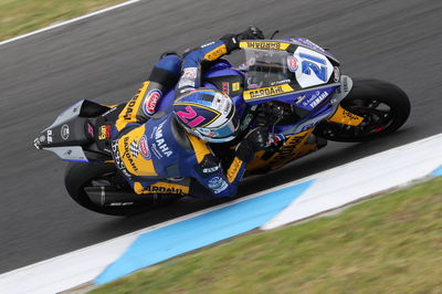 Krummenacher wins drama-hit Phillip Island race