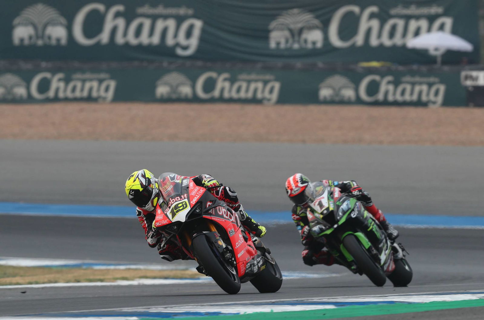 Bautista sees off Rea fight to keep winning run