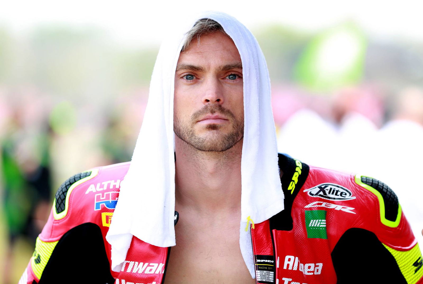 Razgatlioglu dismisses factory rivals in 11th to podium charge