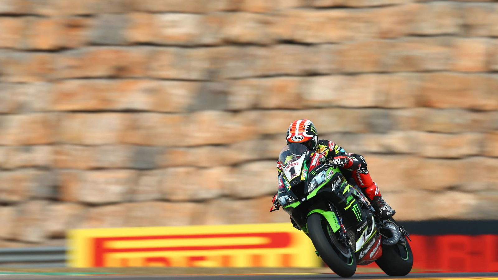 Rea bemused by big gap to Bautista