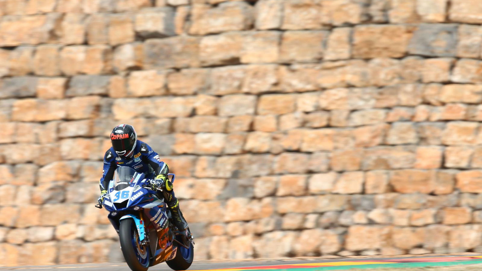 Gradinger takes maiden World Supersport pole