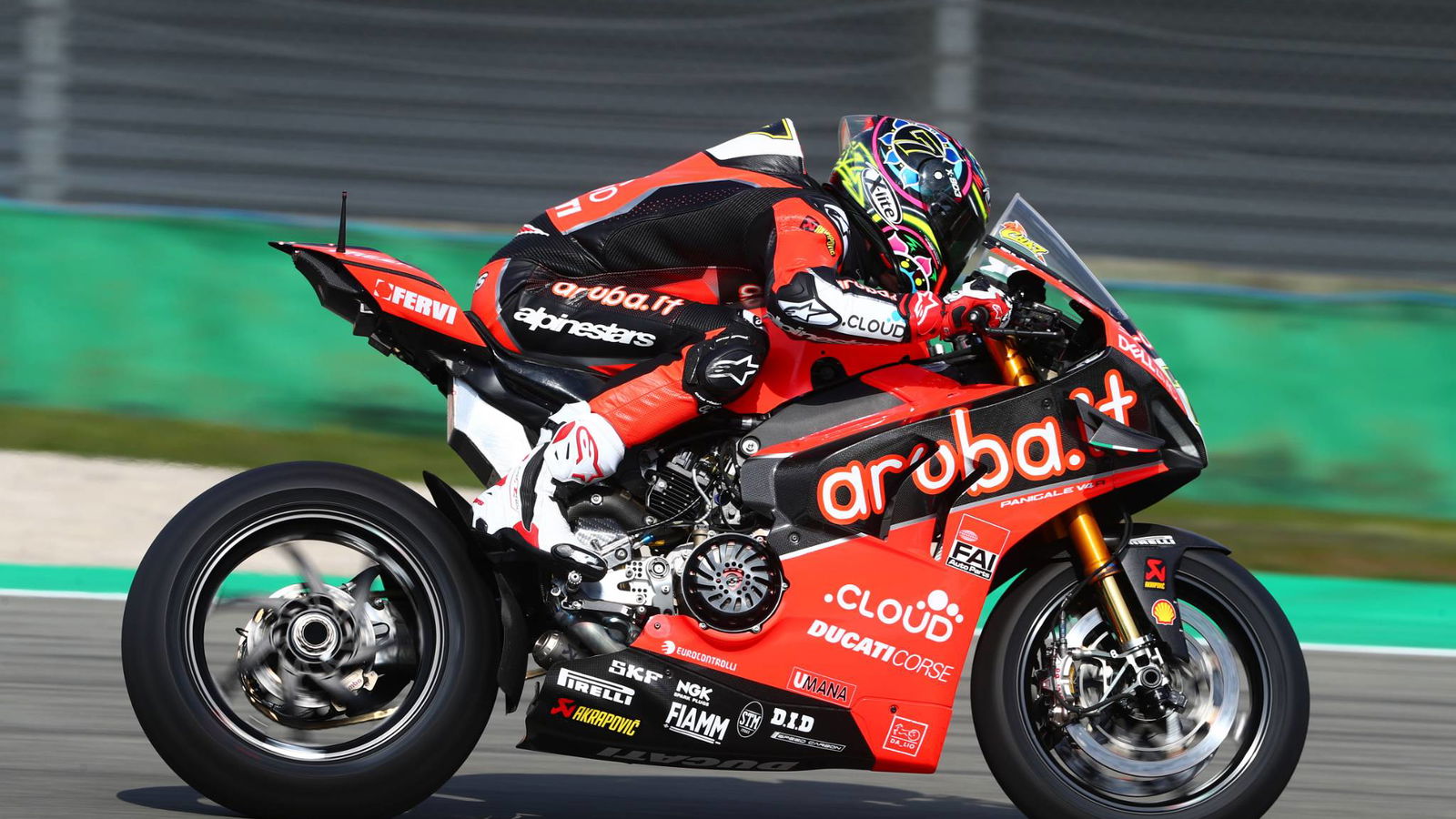 Davies keluar untuk mengubah kecepatan Imola menjadi hadiah Jerez