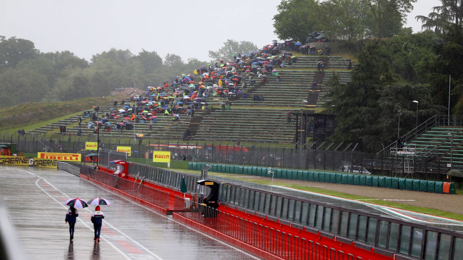 Heavy rain delays WorldSBK race [UPDATED]