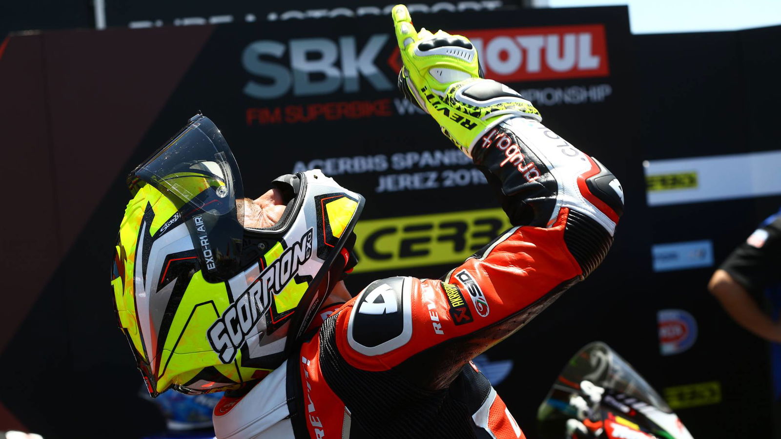 Bautista dedicates Jerez win to late grandfather