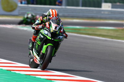 Rea mencetak gol ke tiang Misano dengan Bautista turun di urutan kelima