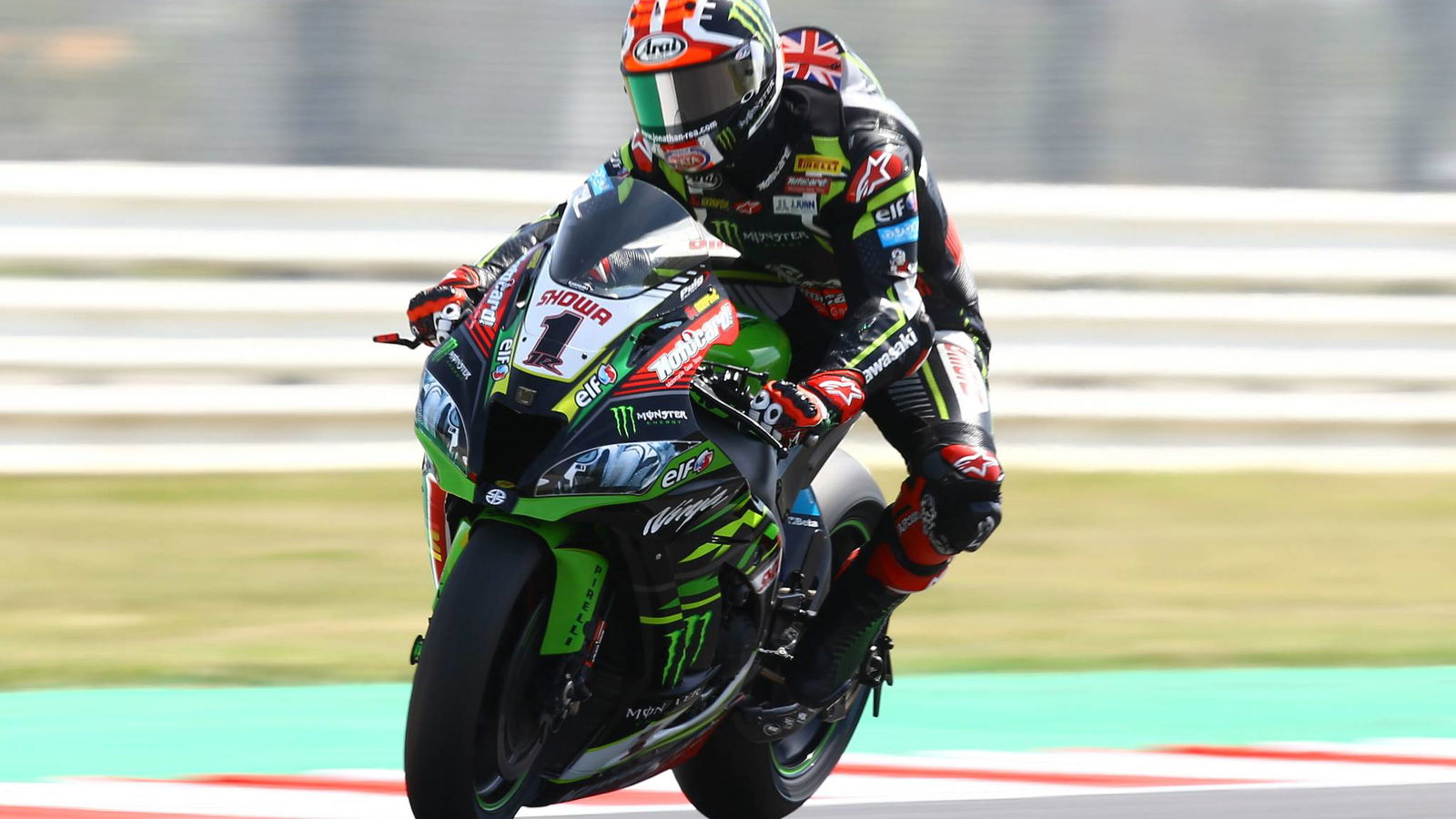 Rea fends off Bautista as rain disappears