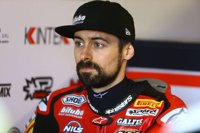 Cedera memaksa Laverty keluar dari Donington WorldSBK setelah latihan