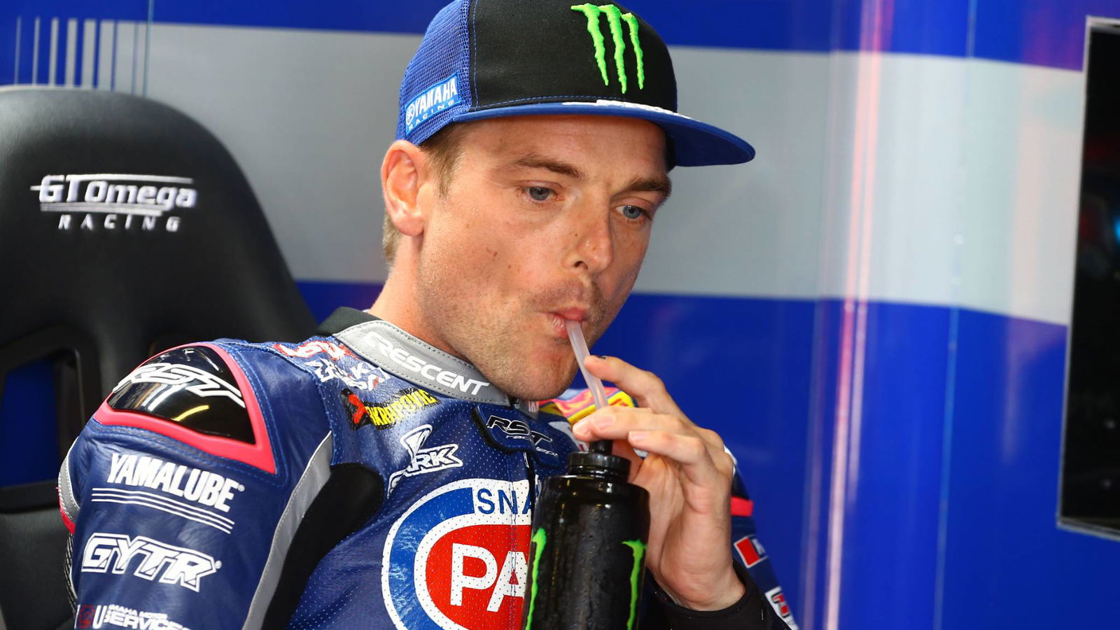 Little tip off becomes big crash but Lowes proves fast at home
