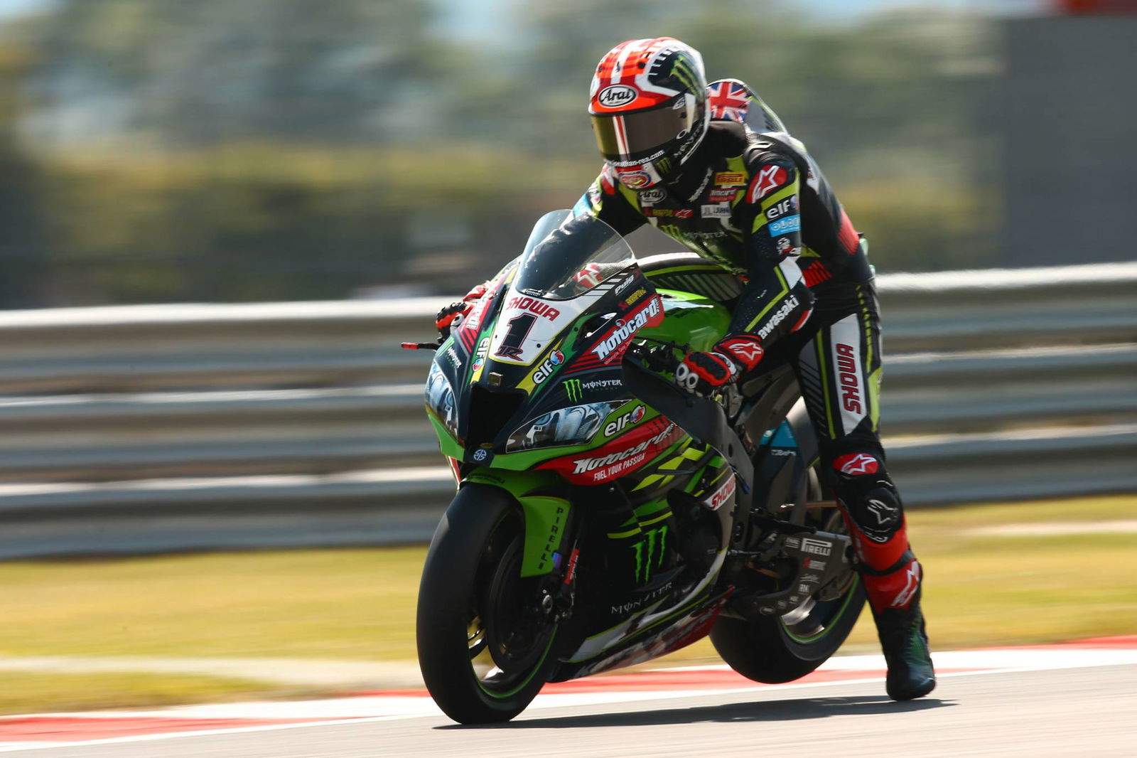 Rea takes sprint win after oil causes crash chaos, Sykes loses second